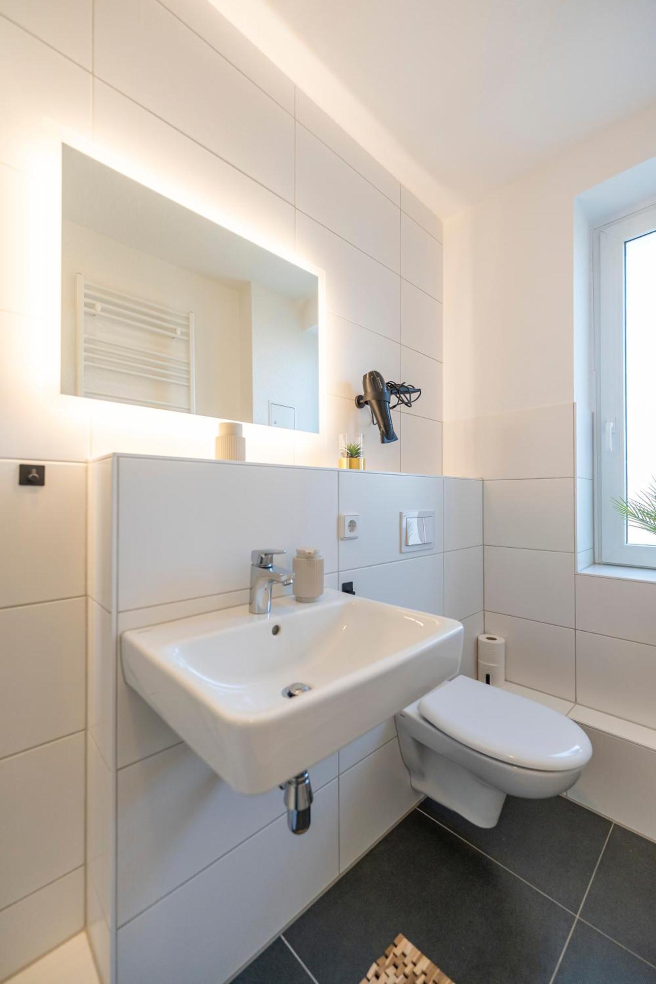Rr - 80qm - Balcony - Washer Apartment *